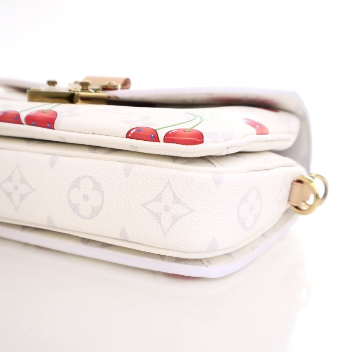 Vuitton Monogram Lv Pochette Metis White Louis Vuitton Pochette