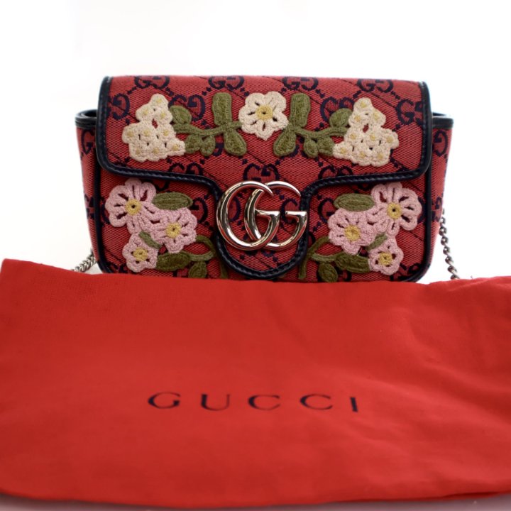 み*の様 美品☆希少正規品✨GUCCIショルダーバッグ すぐ届く！GUCCI 〔グッチ ムーンサイド〕ミニ ショルダーバッグ