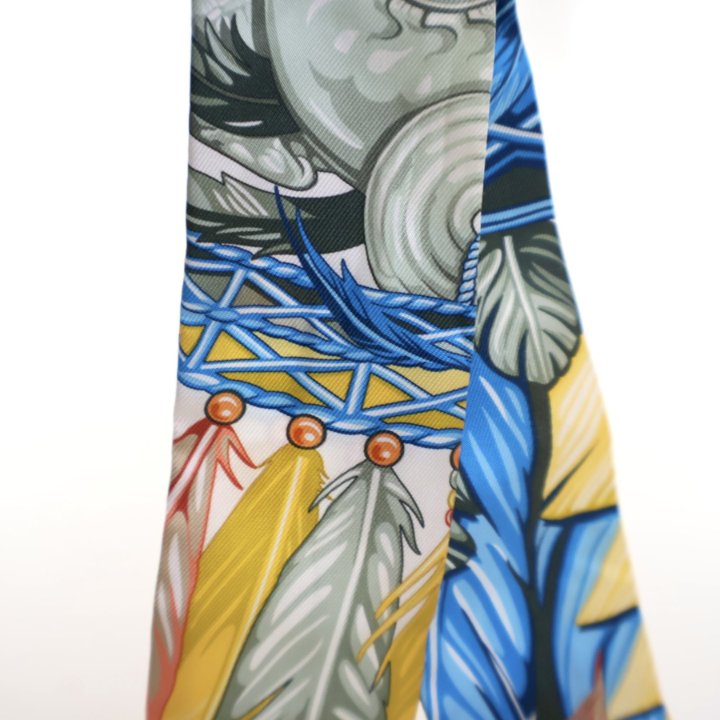 HERMESツイリー DANSE PACIFIQUE Hermes La Danse Pacifique Silk Twilly - Luxe Du Jour