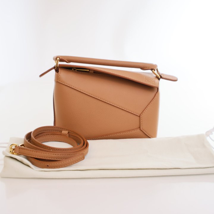 ベローチェ Loewe Mini Calfskin Puzzle - Luxe Du Jour