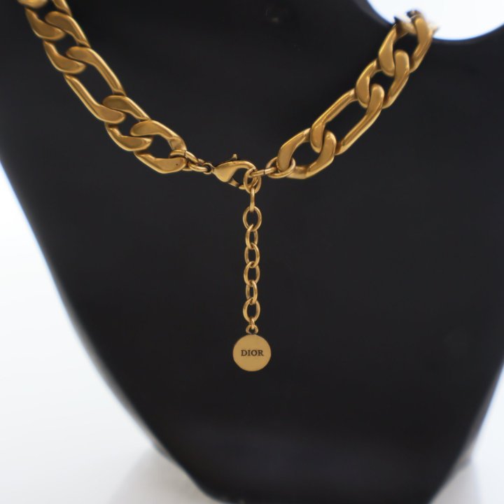 美品 Dior 30 Montaigne ショートネックレス ゴールド CD 美品 Dior 30 Montaigne ショートネックレス CD ゴールド 【公式