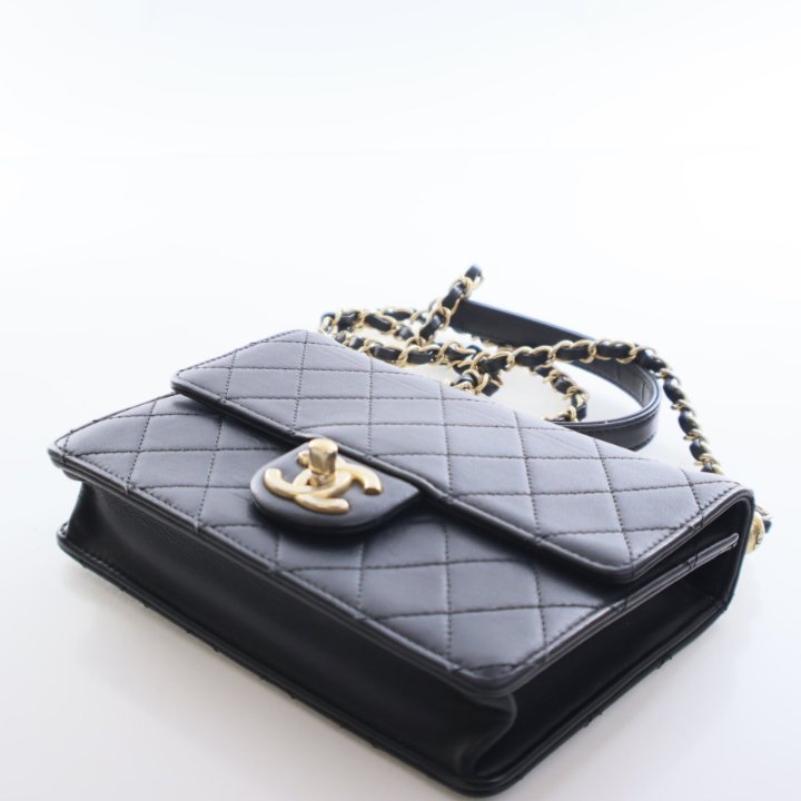 Chanel Chic Pearls Flap Bag Handbag - Black Goatskin - Luxe Du Jour