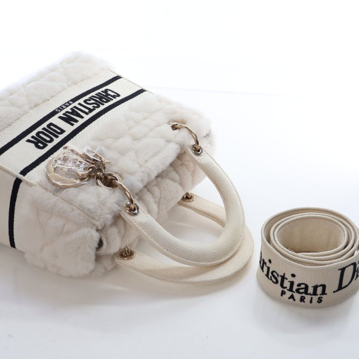 Christian Dior Medium Shearling Lady D-Lite - Luxe Du Jour