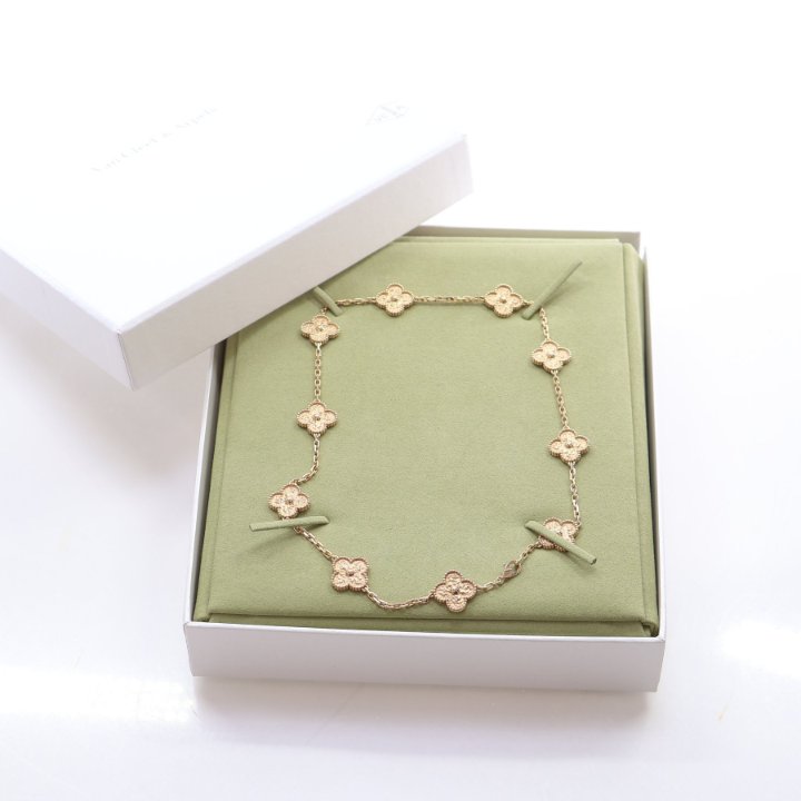 Van Cleef & Arpels 10 Motifs Vintage Alhambra Necklace - Luxe Du Jour