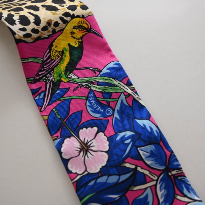 Hermes Jungle Love Silk Twilly - Luxe Du Jour