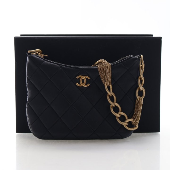 Chanel Small Lambskin CC Mixed Chain Link Zip Hobo bag - Luxe Du Jour