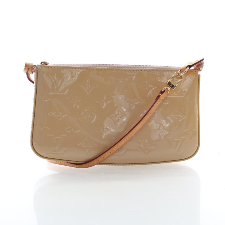 Louis Vuitton Vernis Lexington Pochette - Luxe Du Jour